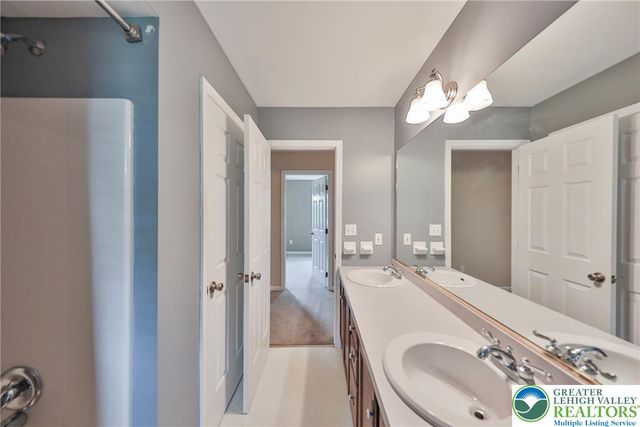 6017 Helen Drive, Upper Macungie Twp, PA 18104