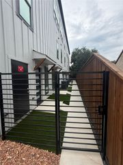 2226 Shea Road 104, Dallas, TX 75235
