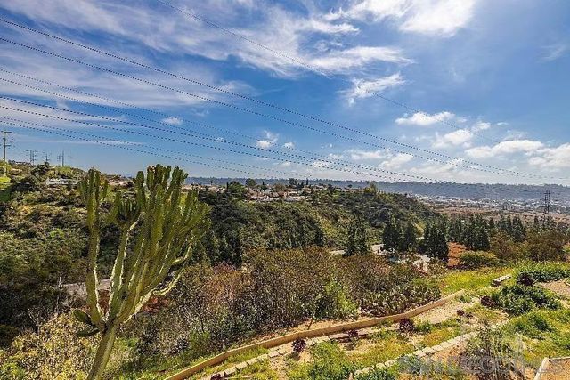 2239 2241 Meadow Lark Drive, San Diego, CA 92123