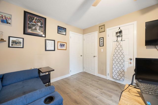 165 Applewood Drive 165, Chicopee, MA 01022