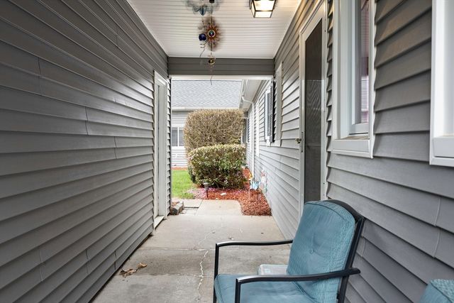 165 Applewood Drive 165, Chicopee, MA 01022