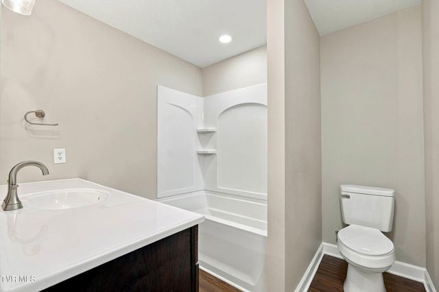 215 Dotson Lane, Church Hill, TN 37642