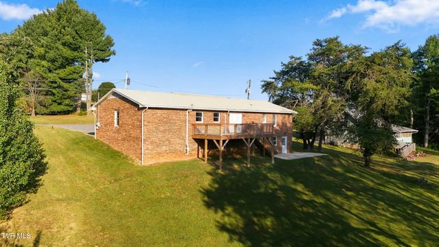 215 Dotson Lane, Church Hill, TN 37642
