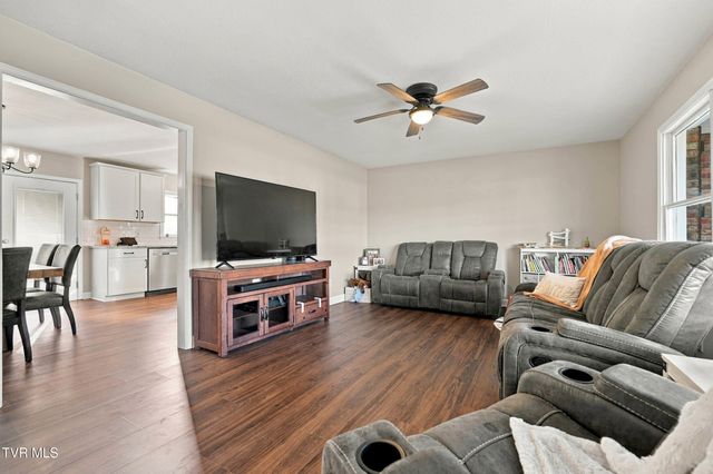 215 Dotson Lane, Church Hill, TN 37642