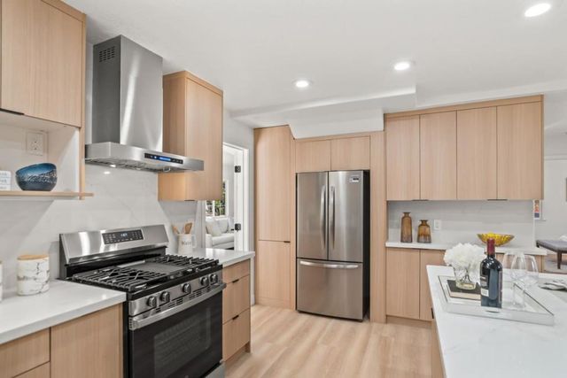 320 Waverly Street, Sunnyvale, CA 94086