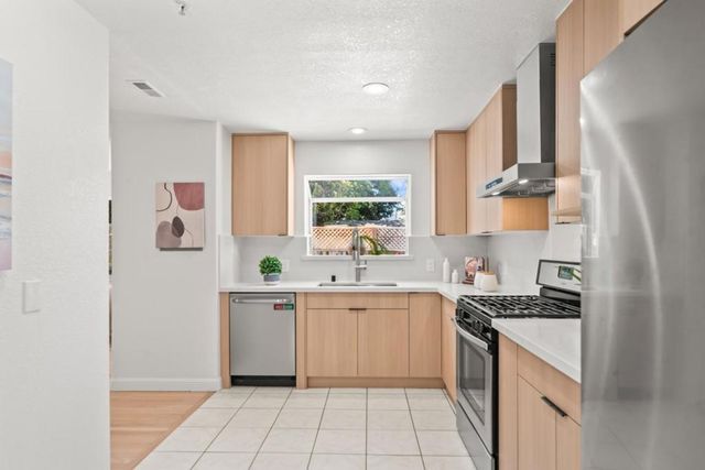 320 Waverly Street, Sunnyvale, CA 94086