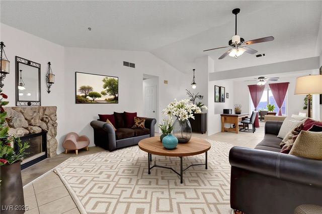 6604 Chardonay Way, Las Vegas, NV 89108