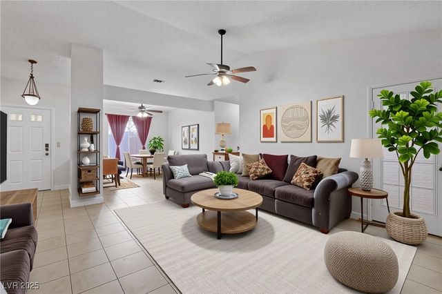 6604 Chardonay Way, Las Vegas, NV 89108