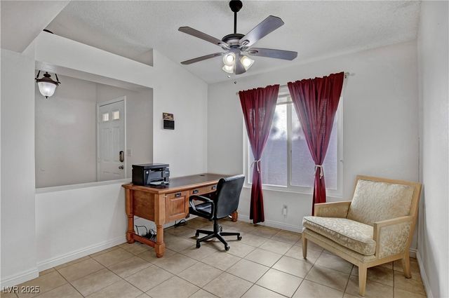 6604 Chardonay Way, Las Vegas, NV 89108