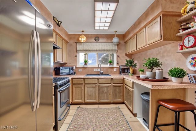 6604 Chardonay Way, Las Vegas, NV 89108