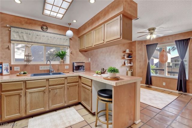 6604 Chardonay Way, Las Vegas, NV 89108