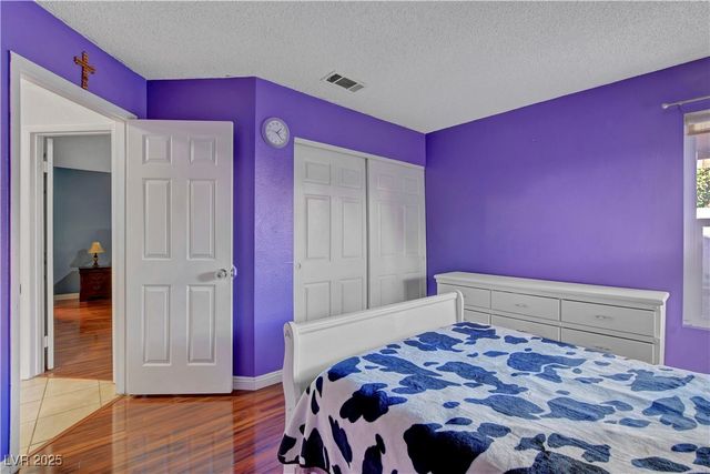 6604 Chardonay Way, Las Vegas, NV 89108