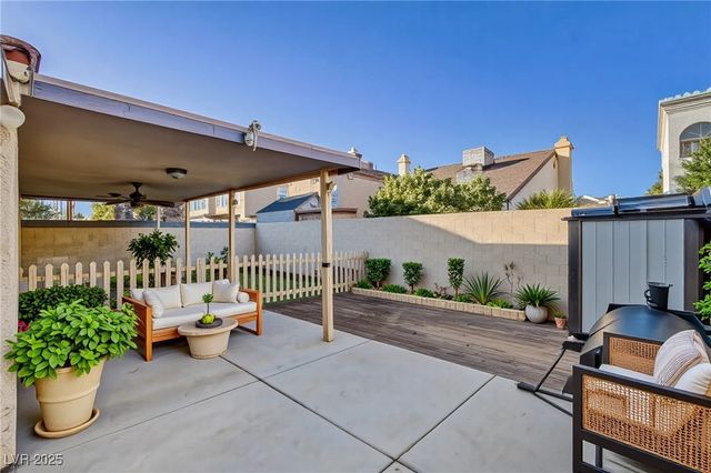 6604 Chardonay Way, Las Vegas, NV 89108