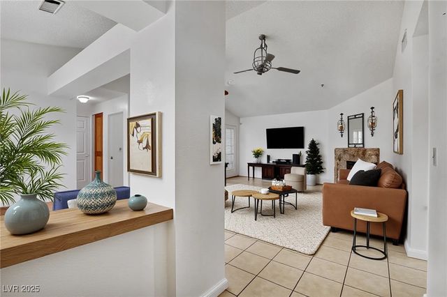 6604 Chardonay Way, Las Vegas, NV 89108