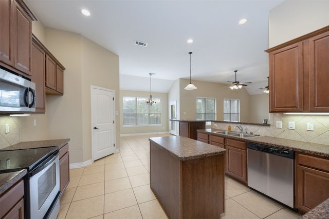 501 Tiger Lane, Gunter, TX 75058