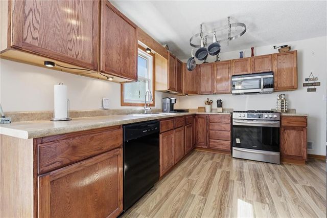 9851 Kansas Avenue, Kansas City, KS 66111