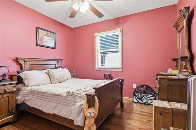 9851 Kansas Avenue, Kansas City, KS 66111