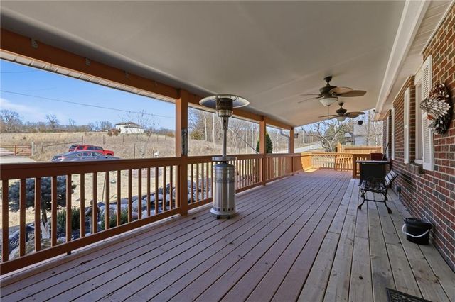 9851 Kansas Avenue, Kansas City, KS 66111