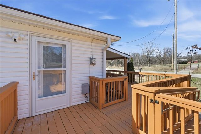 9851 Kansas Avenue, Kansas City, KS 66111