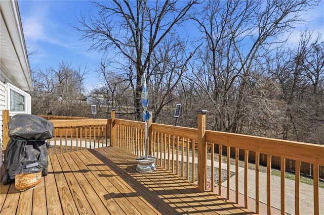 9851 Kansas Avenue, Kansas City, KS 66111