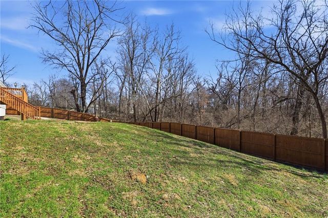 9851 Kansas Avenue, Kansas City, KS 66111