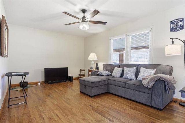 9851 Kansas Avenue, Kansas City, KS 66111