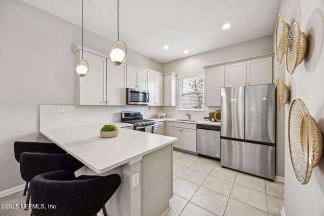 290 RUM RUNNER Way, St. Johns, FL 32259