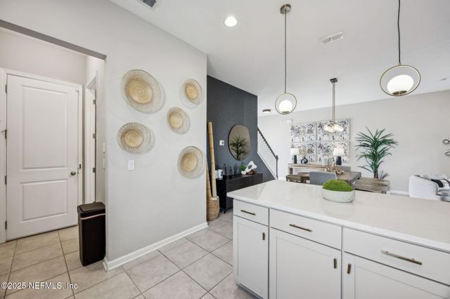 290 RUM RUNNER Way, St. Johns, FL 32259