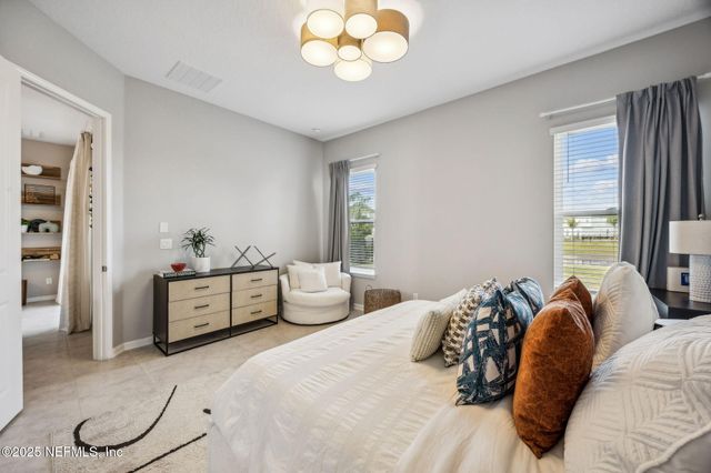290 RUM RUNNER Way, St. Johns, FL 32259