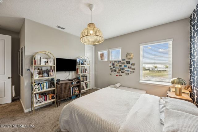 290 RUM RUNNER Way, St. Johns, FL 32259