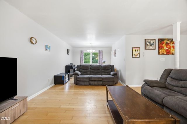 1545 Seabrook Avenue, Cary, NC 27511