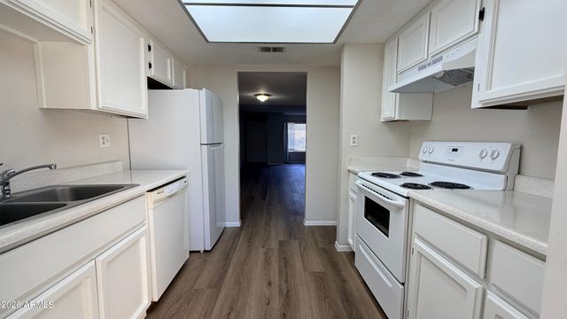 1927 E HAMPTON Avenue 141, Mesa, AZ 85204