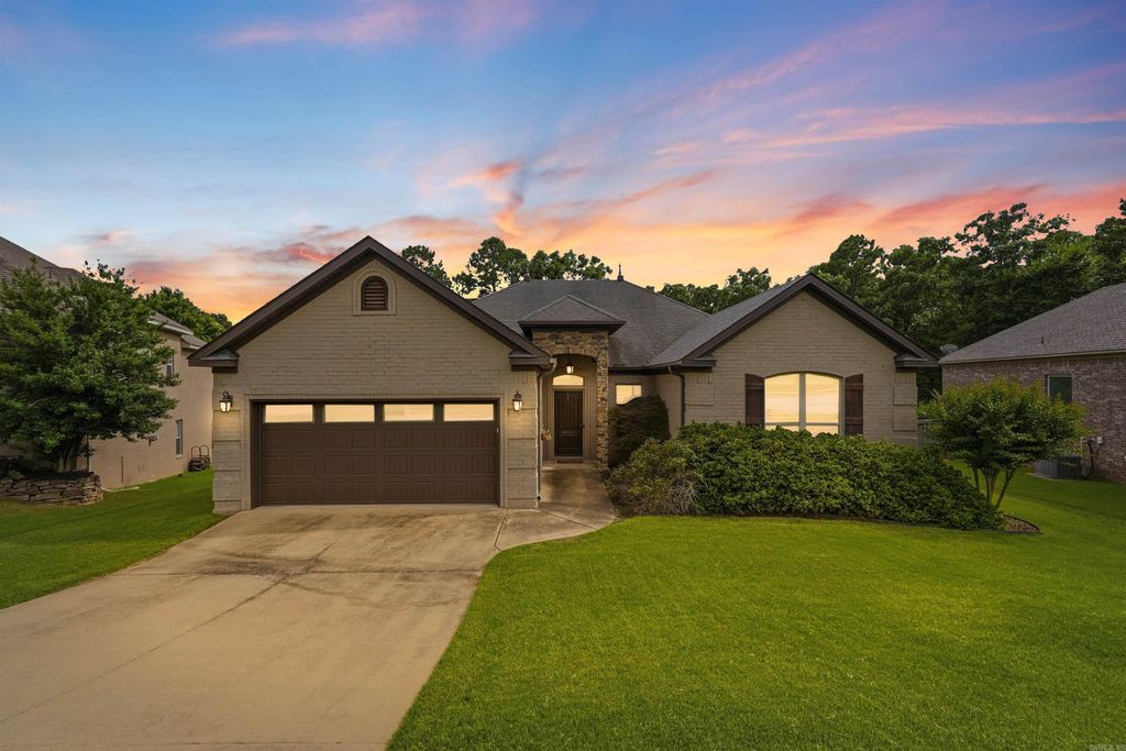 12 Cedar Cove, Maumelle, AR 72113