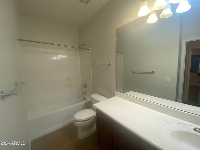 5230 W REDBIRD Road, Phoenix, AZ 85083