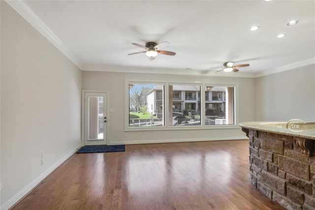 347 Old Aqua Landing E, Conroe, TX 77356