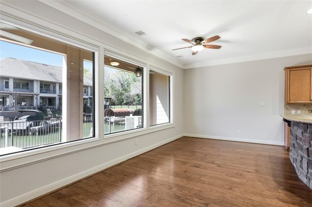 347 Old Aqua Landing E, Conroe, TX 77356