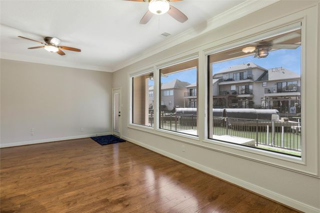 347 Old Aqua Landing E, Conroe, TX 77356