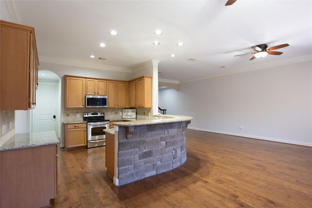 347 Old Aqua Landing E, Conroe, TX 77356