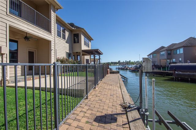 347 Old Aqua Landing E, Conroe, TX 77356