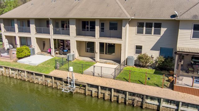347 Old Aqua Landing E, Conroe, TX 77356