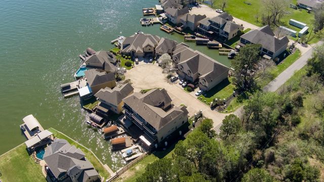 347 Old Aqua Landing E, Conroe, TX 77356