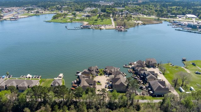 347 Old Aqua Landing E, Conroe, TX 77356