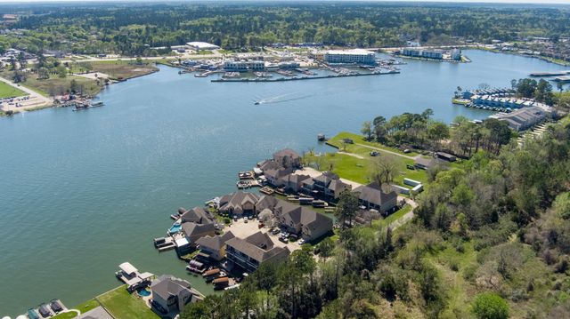347 Old Aqua Landing E, Conroe, TX 77356