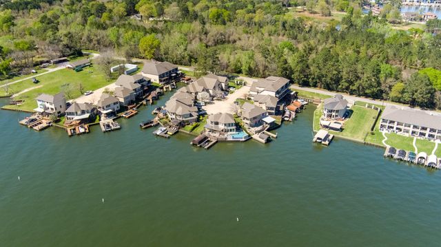 347 Old Aqua Landing E, Conroe, TX 77356