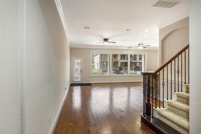 347 Old Aqua Landing E, Conroe, TX 77356