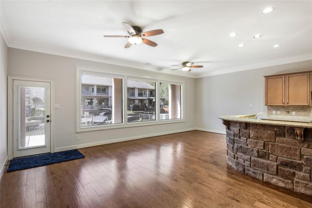 347 Old Aqua Landing E, Conroe, TX 77356