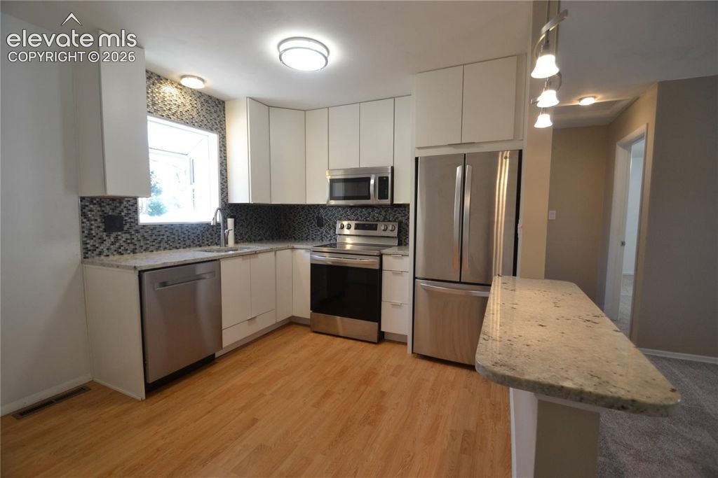 1002 N Walnut Street, Colorado Springs, CO 80905 — photo 5