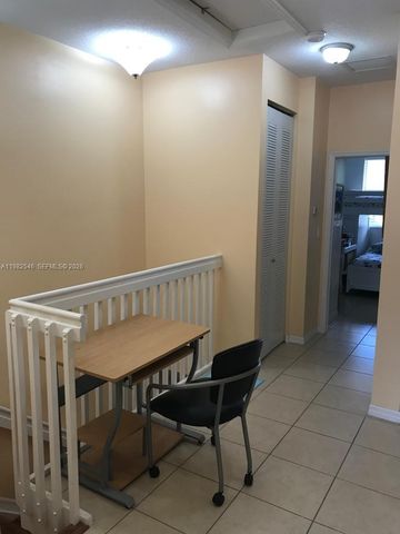 2142 Siena Way, Hollywood, FL 33021