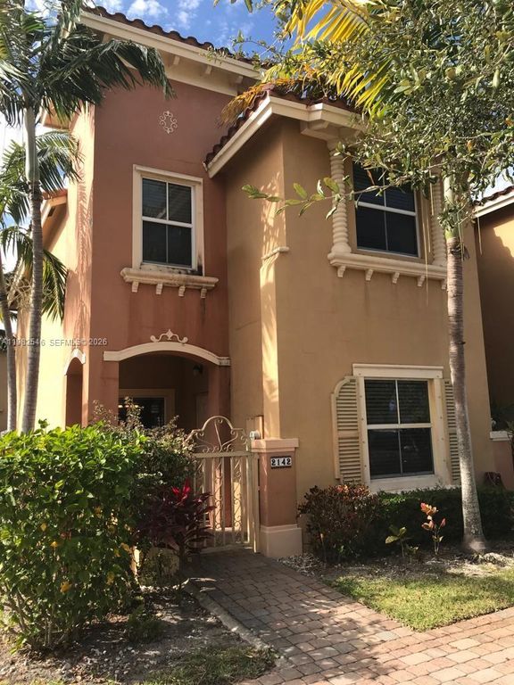 2142 Siena Way, Hollywood, FL 33021