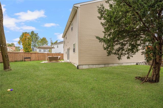 124 Bishop Avenue, East Providence, RI 02916